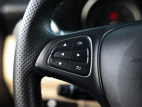 Used 2019 Mercedes-Benz CLA 250 image 29