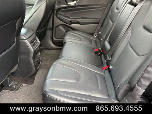 Used 2016 Ford Edge Titanium w/ Equipment Group 302A AWD/4WD image 17