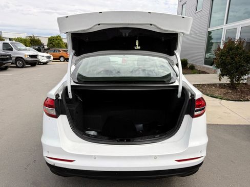 Used 2019 Ford Fusion SE FWD image 38