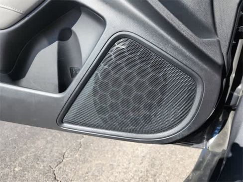 Used 2025 Subaru Outback Premium image 27