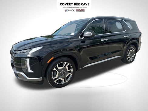 Used 2023 Hyundai Palisade Limited image 3