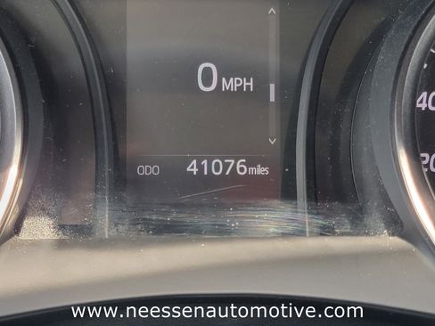 Used 2024 Toyota Camry SE FWD image 22