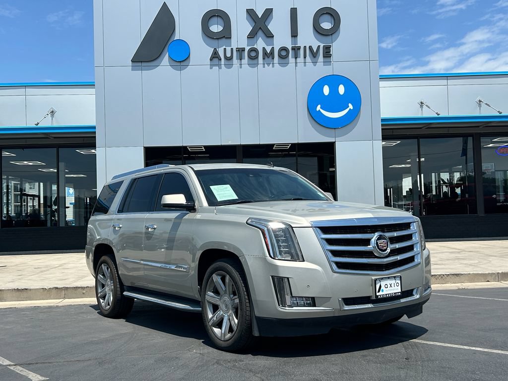 Used 2015 Cadillac Escalade Luxury AWD/4WD image 1