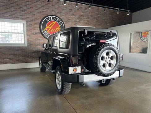 Used 2014 Jeep Wrangler Unlimited Sahara w/ Max Tow Package image 17