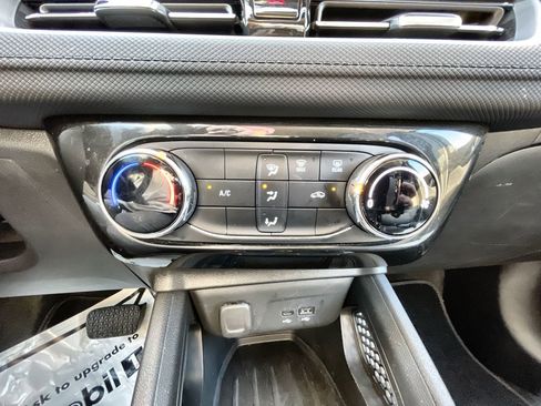 Used 2024 Chevrolet TrailBlazer LT w/ Driver Confidence Package image 17