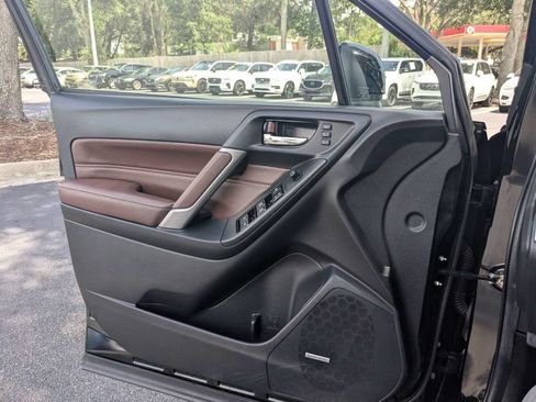 Used 2018 Subaru Forester 2.5i Touring w/ Popular Package #3B AWD/4WD image 30