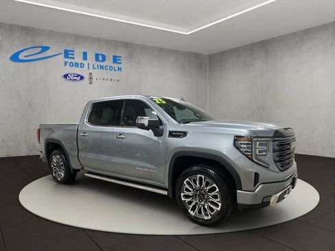 Used 2025 GMC Sierra 1500 Denali Ultimate image 1