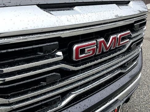 Used 2024 GMC Sierra 1500 SLT image 31