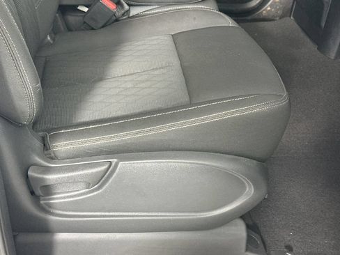 Used 2017 Nissan Titan SV AWD/4WD image 21