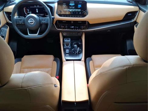 Used 2023 Nissan Rogue Platinum FWD image 9
