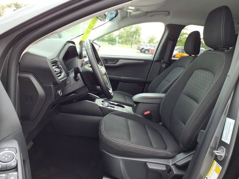 Certified 2025 Ford Escape Active w/ Cold Weather Package AWD/4WD image 15