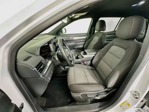 Used 2025 GMC Terrain Elevation AWD/4WD image 13