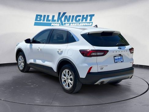 Used 2024 Ford Escape Active AWD/4WD image 3