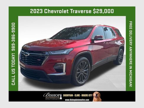 Used 2023 Chevrolet Traverse RS w/ LPO, Floor Liner Package AWD/4WD image 1