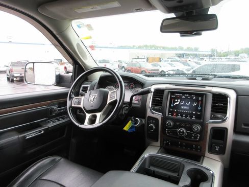 Used 2018 RAM 2500 Laramie w/ Convenience Group AWD/4WD image 28