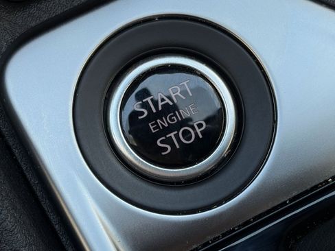 Used 2025 Nissan Sentra SV image 18