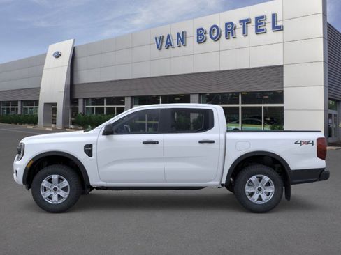 Used 2025 Ford Ranger XL image 3