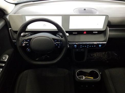 Used 2024 Hyundai Ioniq 5 SEL RWD image 3