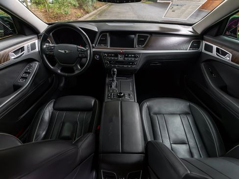Used 2017 Genesis G80 5.0 Ultimate RWD image 5