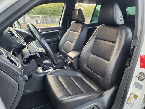 Used 2016 Volkswagen Tiguan R-Line FWD image 25
