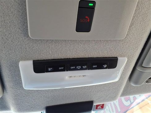 Used 2024 Nissan Kicks SV image 22