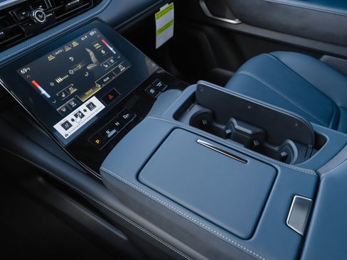 New 2026 INFINITI QX80 4WD image 12
