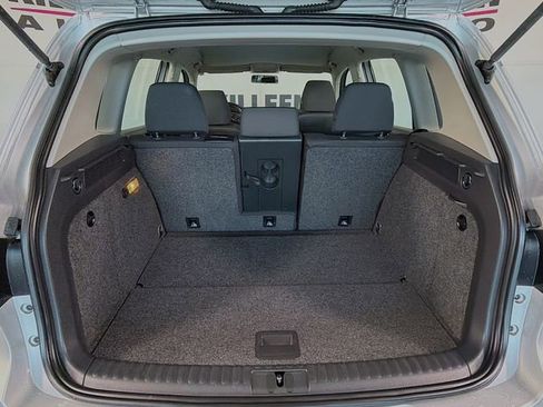 Used 2015 Volkswagen Tiguan S image 22