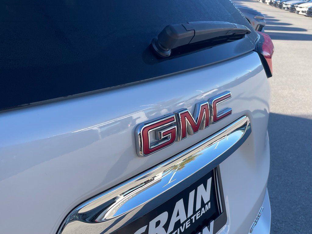 Used 2024 GMC Terrain Denali w/ Denali Premium Package AWD/4WD image 32