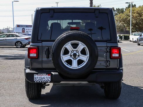 Used 2021 Jeep Wrangler Sport AWD/4WD image 8