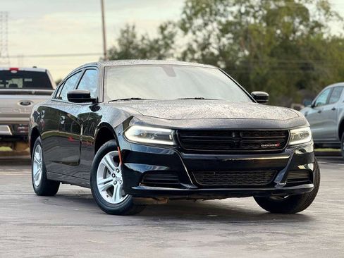 Used 2022 Dodge Charger SXT image 3