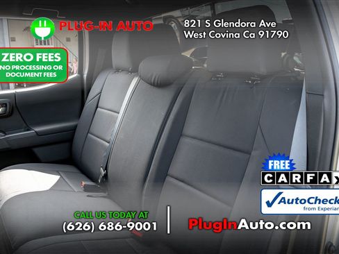 Used 2021 Toyota Tacoma SR5 RWD image 17