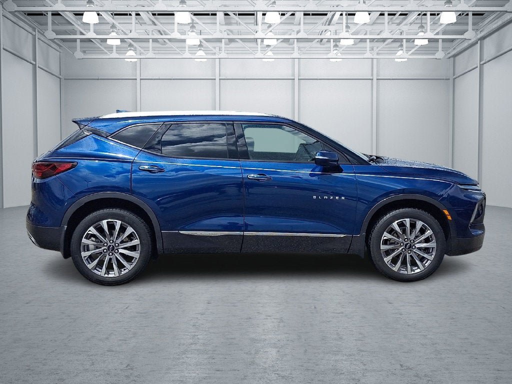 Certified 2023 Chevrolet Blazer Premier FWD image 9
