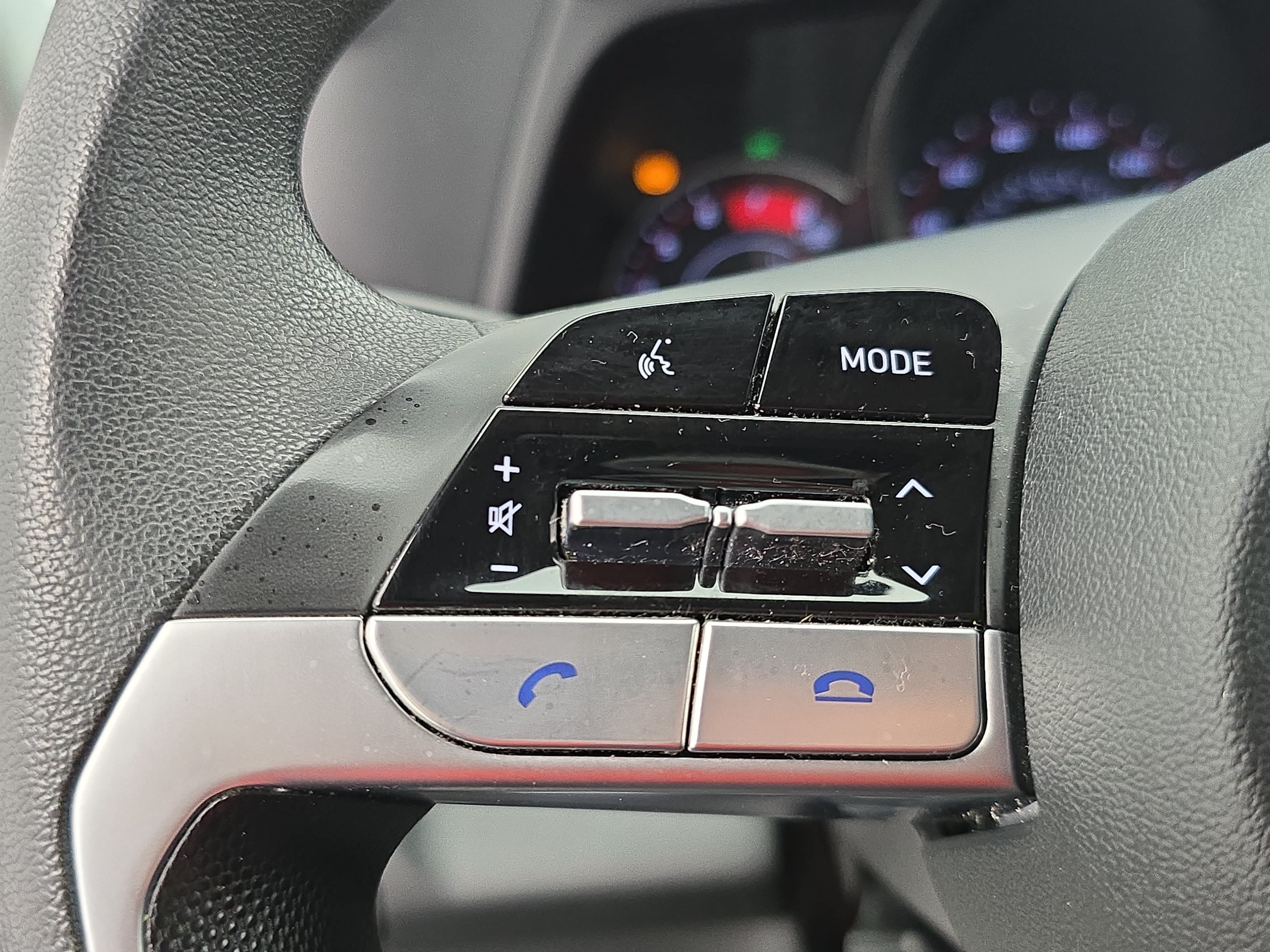 Used 2022 Hyundai Elantra SEL FWD image 16