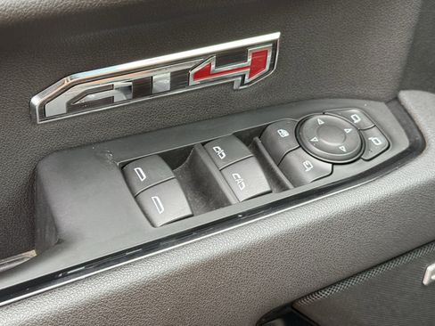 Used 2025 GMC Sierra 1500 AT4 image 26