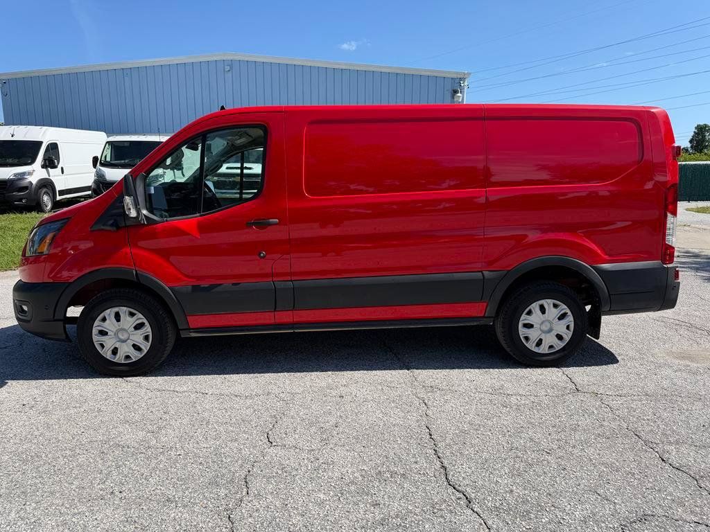 Used 2025 Ford Transit 150 Low Roof w/ Upfitter Package RWD image 5