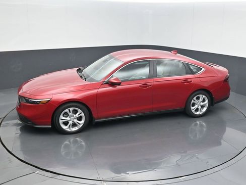Used 2025 Honda Accord LX image 12