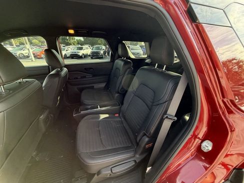 Used 2024 Nissan Pathfinder Rock Creek AWD/4WD image 17