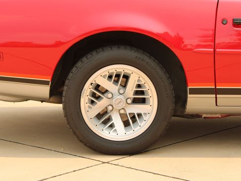 Used 1988 Pontiac Firebird Formula RWD image 37