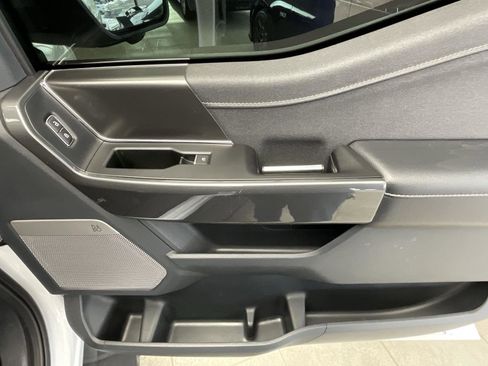 Used 2022 Ford F150 Lariat w/ Equipment Group 502A High image 9