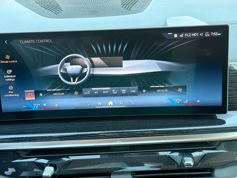 New 2026 BMW X5 xDrive40i w/ Executive Package AWD/4WD image 32