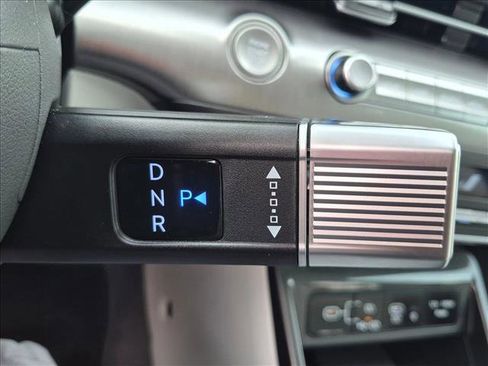 Used 2025 Hyundai Kona Limited FWD image 15