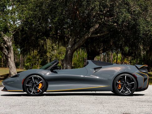 Used 2021 McLaren Elva RWD image 64