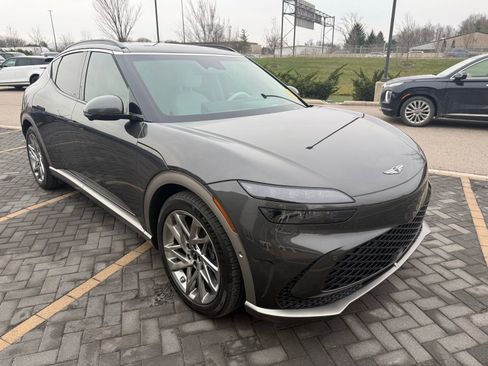 Used 2024 Genesis GV60 Advanced image 3