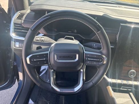 Used 2026 GMC Acadia Denali Ultimate image 15