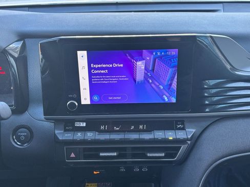 Used 2025 Toyota Camry LE image 18