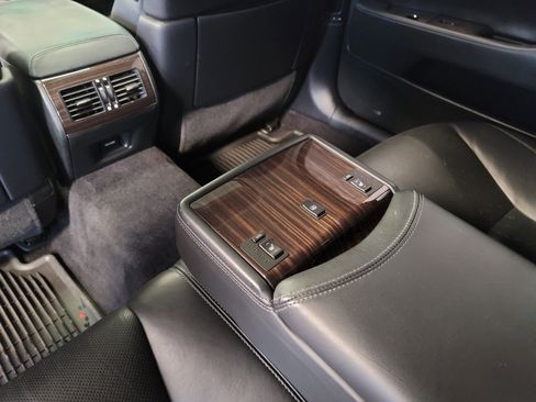 Used 2013 Lexus LS 460 L image 29