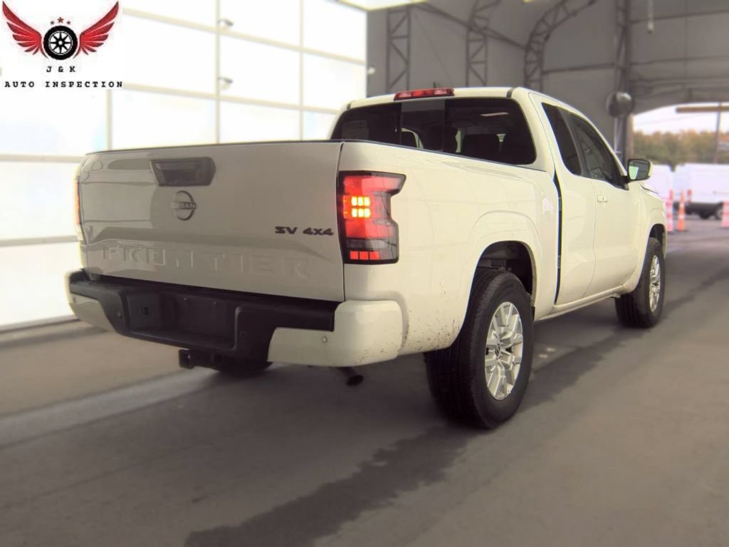 Used 2023 Nissan Frontier SV w/ SV Convenience Package AWD/4WD image 2