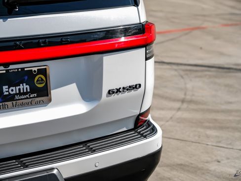 Used 2025 Lexus GX 550 image 27