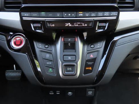 New 2026 Honda Odyssey Touring image 24
