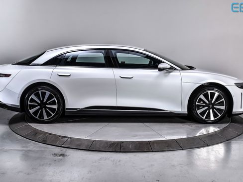 Used 2024 Lucid Air Touring image 7